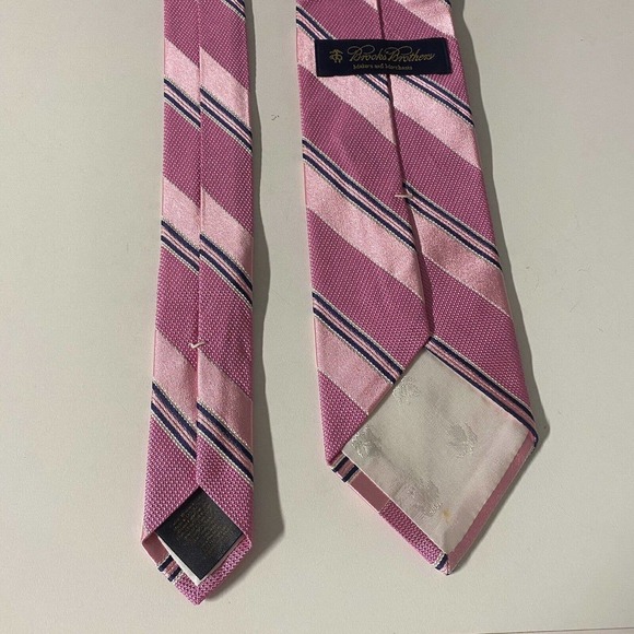 Brooks Brothers Makers and Merchants Tie Striped Pink Navy White Silk 58… - Picture 4 of 8